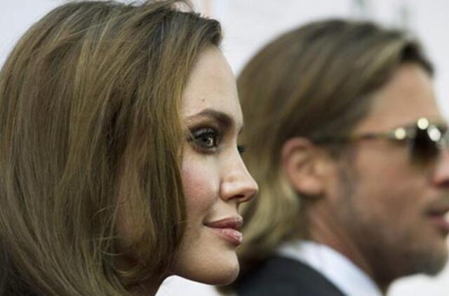 Daugybė turkų panoro dalį savo kepenų paaukoti Angelinai Joliei