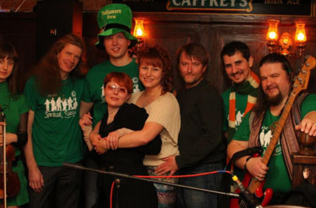 „Menų valgykloje“ - uždegančio airiško ir skandinaviško folkloro atstovai