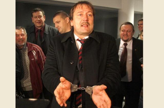 Prašoma panaikinti ir V. Uspaskicho neliečiamybę