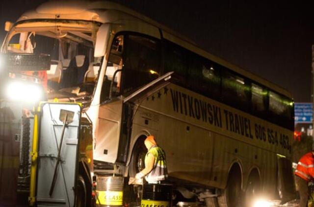 Vokietijoje susidūrus autobusui ir sunkvežimiui žuvo du lenkai