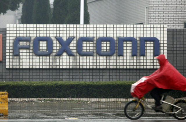 "Apple" produkciją gaminanti kinų įmonė kaltinama samdžiusi nepilnamečius