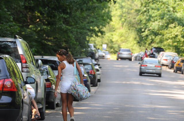 Automobilis atsibosta dvigubai greičiau nei sutuoktinis