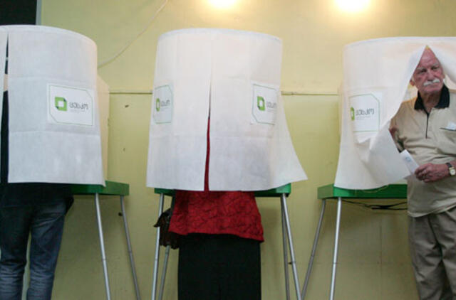 Gruzijos opozicija lauks rinkimų rezultatų vienoje iš Tbilisio aikščių