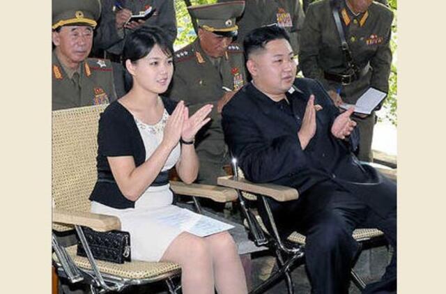Iš viešumos dingo Šiaurės Korėjos lyderio Kim Jong Uno žmona