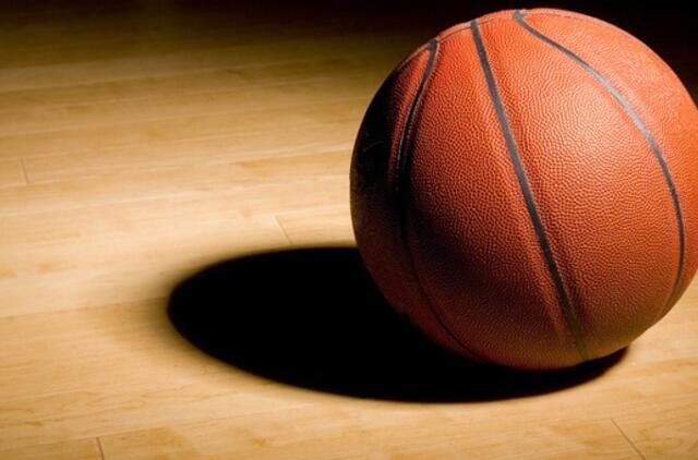 LCC universiteto gretose - ir jaunių rinktinės nariai