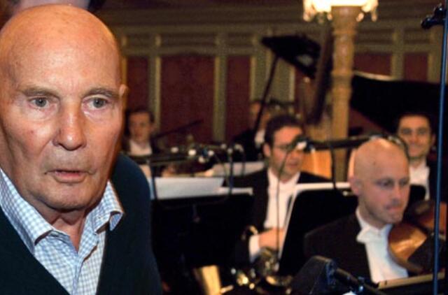 Mirė garsus vokiečių kompozitorius Hansas Verneris Henzė