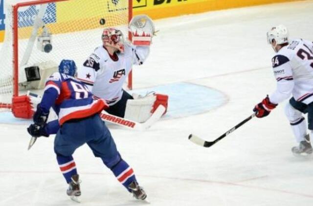 NHL atšaukė pirmųjų dviejų savaičių varžybas