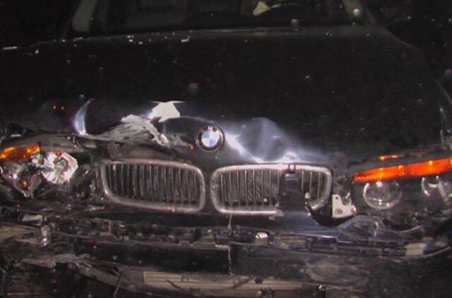 "Opel Astra" pasimaišė BMW kelyje