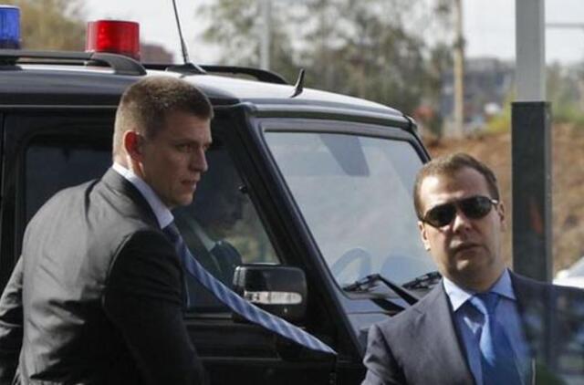 Rusijos premjeras, siekdamas sumažinti transporto spūstis, iš automobilio persės į sraigtasparnį