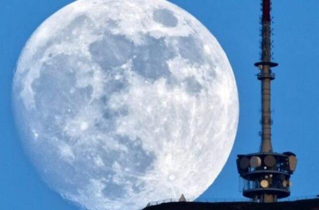 Vandens Mėnulyje šaltinis - Saulės vėjas?