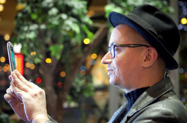 Aleksandras Pogrebnojus: „Tėvų telefonuose vaikai turėtų ieškoti ne tik žaidimų“