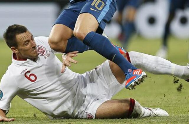 Favoritėmis laikytos "Real" ir "Man City" ekipos "ištraukė" lygiąsias namuose