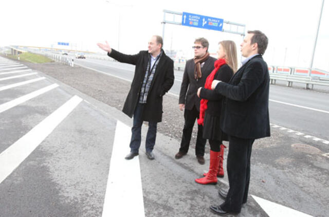 Jakų sankryža: oficiali pabaiga