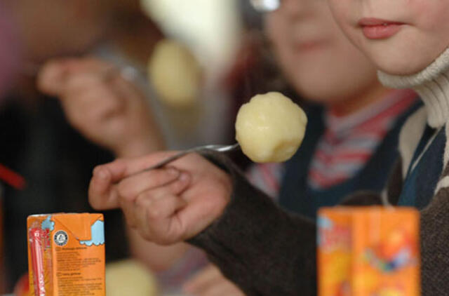 Mokyklos nesirenka ekologiško maisto