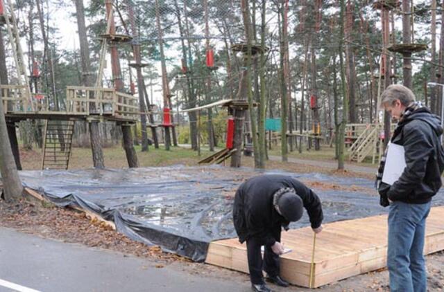 Poilsio parke dygsta nelegalūs statiniai?