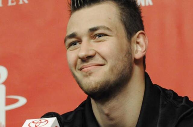 "Rockets" komanda iškovojo pergalę Atlantoje, Donatas Motiejūnas nežaidė