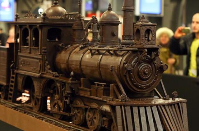 Saldus pasaulio rekordas Briuselyje: 34,5 metrų ilgio šokoladinis traukinys