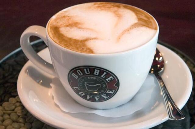 Studentai geria vis daugiau kavos, mažiau alkoholinių gėrimų