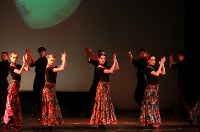 Uostamiestyje – paskutinė šiais metais šokio „Pilna'tis”