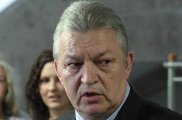 Buvusiam Lietuvos banko Kredito įstaigų priežiūros departamento direktoriui Kazimierui Ramonui pareikšti įtarimai piktnaudžiavus tarnyba