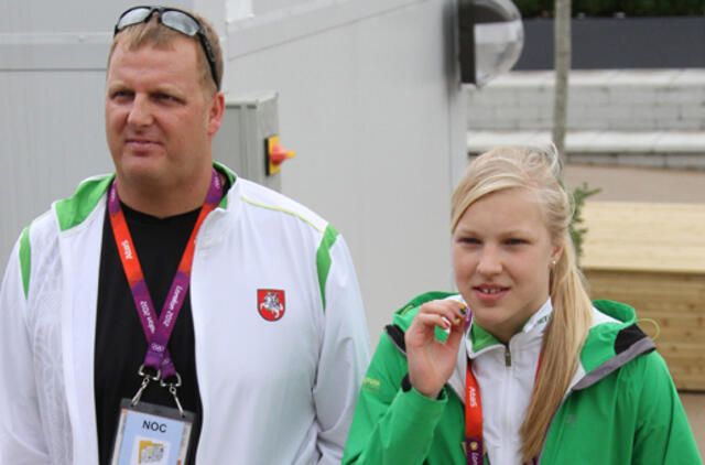 LTOK ir LPF pasirašė sutartį su plaukikės Rūtos Meilutytės treneriu Džonatanu Radu