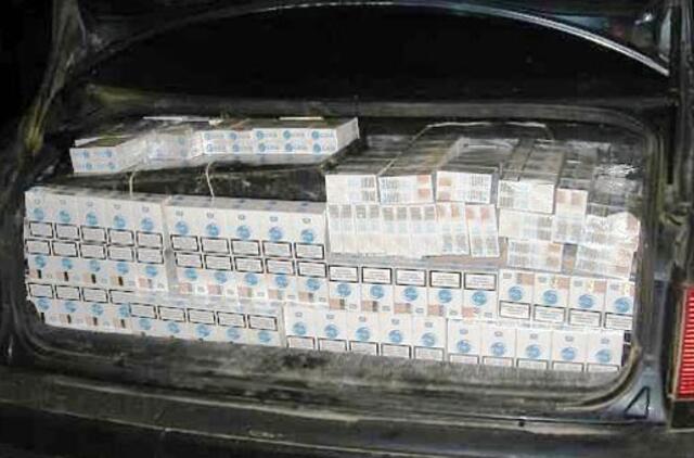 Mažeikiškė automobiliu gabeno 5 tūkst. pakelių baltarusiškų cigarečių