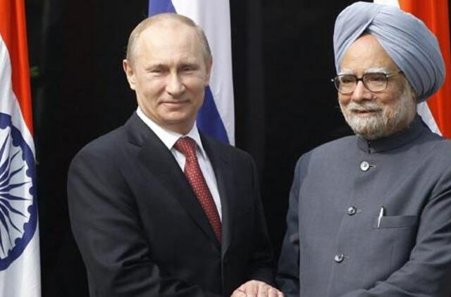 Rusija ir Indija pasirašė milijardų vertės sutartis dėl ginklų