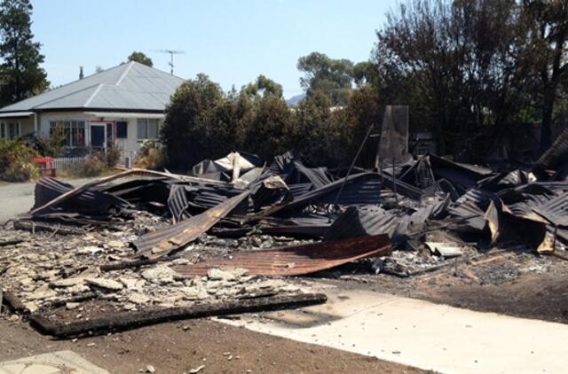 Australija: tūkstančiai gaisrų niokojamos Tasmanijos gyventojų įkurdinta evakavimo centruose