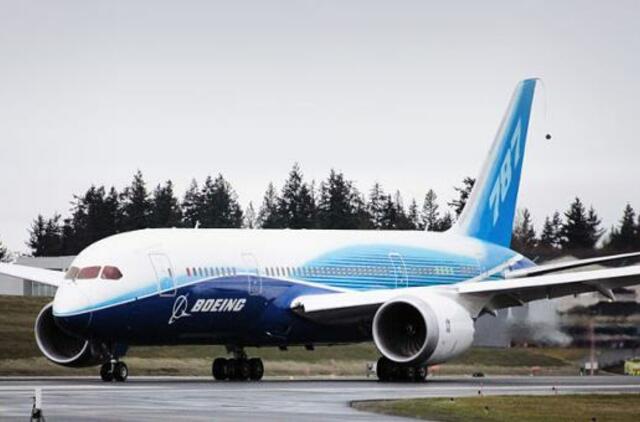 Bostone užsidegė "Boeing Dreamliner" lėktuvas