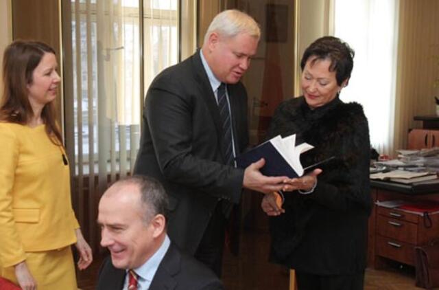 Klaipėdos garbės piliečiams - vardinės knygos