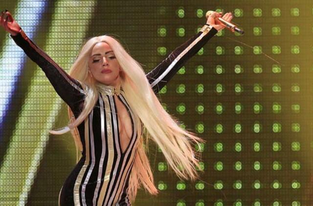 Koncerto metu nepadorioje vietoje plyšo Lady Gagos kelnės