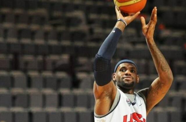 Lebronas Jamesas pripažintas geriausiu JAV metų krepšininku