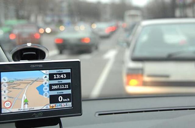 Navigacijos sistema aklai pasitikėjusi močiutė vietoje 122 km nuvažiavo beveik 3000 km