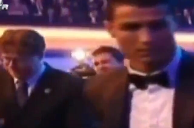 Nepanoro pasisveikinti su Cristiano Ronaldo (VIDEO)