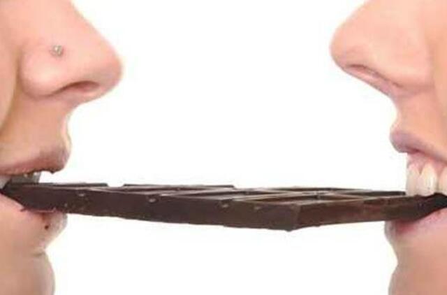 Šokoladinių drabužių modelis: „noriu juos suvalgyti“