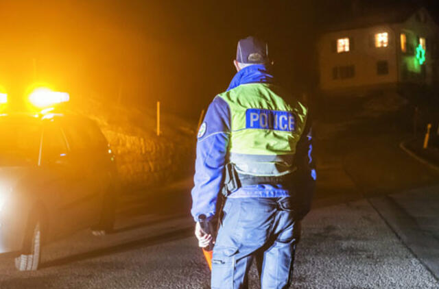 Šveicarijoje ginkluotas vyras nušovė tris žmones