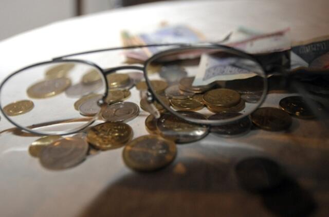 Vienos pensijos turi užtekti dviem