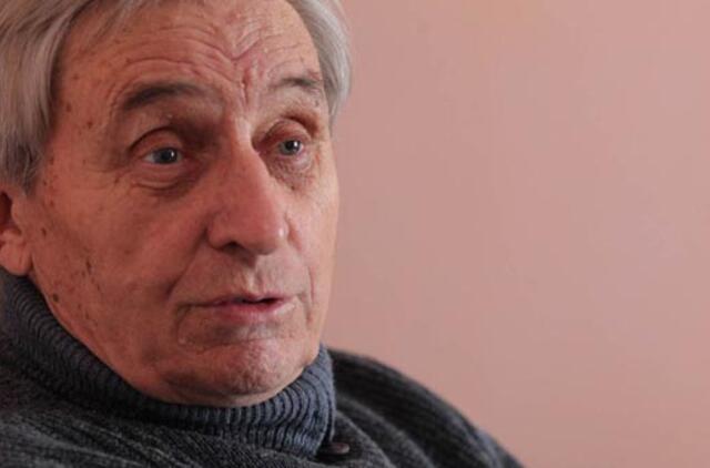 "Dirbantis savo kraštui tarnauja ir visai žmonijai"