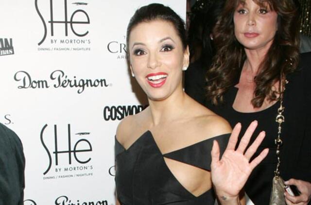 Eva Longoria: Nekenčiu gyventi viena