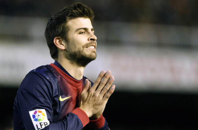 Gerardas Pique ragina "Man Utd" sudoroti "Real" ekipą