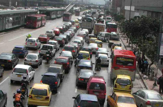 Iš kelių chuligano Kolumbijoje vairuotojo pažymėjimas atimtas iki 2999-ųjų