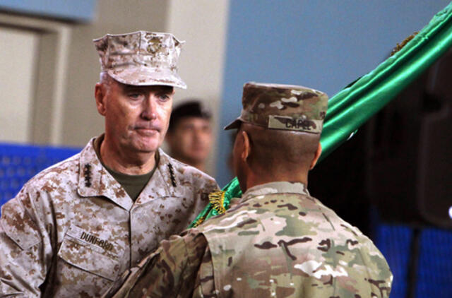 Naujas NATO pajėgų Afganistane vadas perėmė vadovavimą ISAF