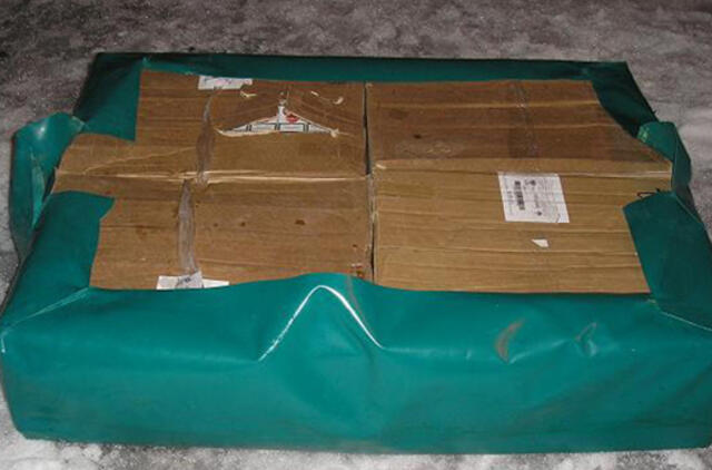 Pasieniečiai sulaikė dar vieną Nemunu plukdytą rūkalų krovinį