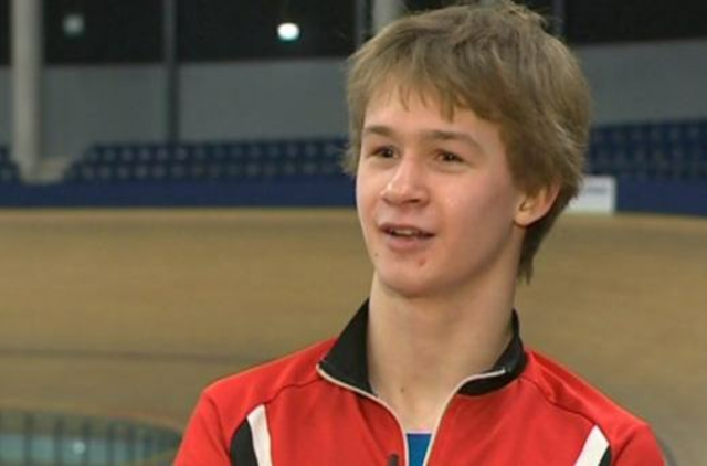 Triatlonininkai rungiasi, kuris pirmasis pateks į olimpines žaidynes