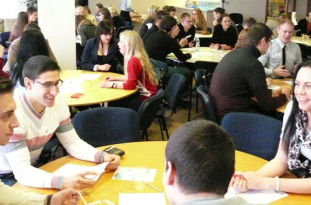 „Užaugink verslo idėją“ konkurse įmonių situacijų sprendimus augina beveik šimtas jaunuolių