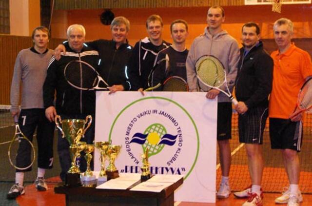 Klaipėdoje vis labiau populiarėja tenisas