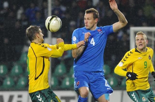 Lietuvos futbolininkai su slovakais sužaidė lygiosiomis 1:1
