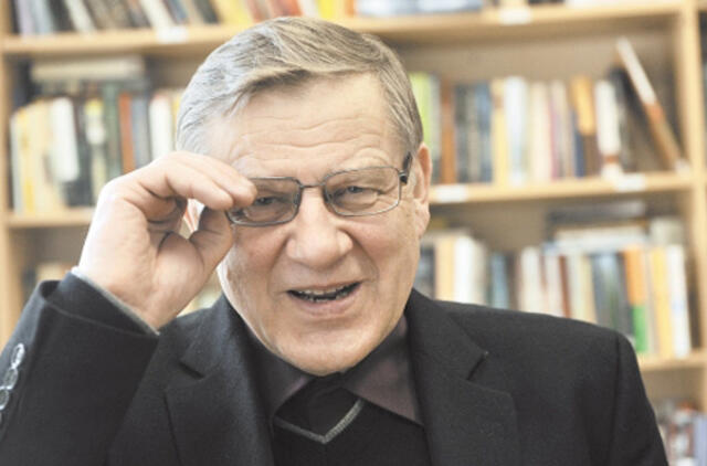 Mokslininkams negana vien stalo ir pieštuko