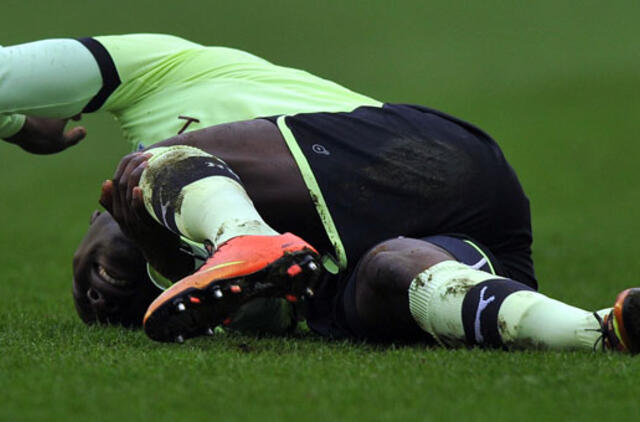 Nusikaltimas ir bausmė: 10 šiurpiausių pražangų futbolo istorijoje (Video)