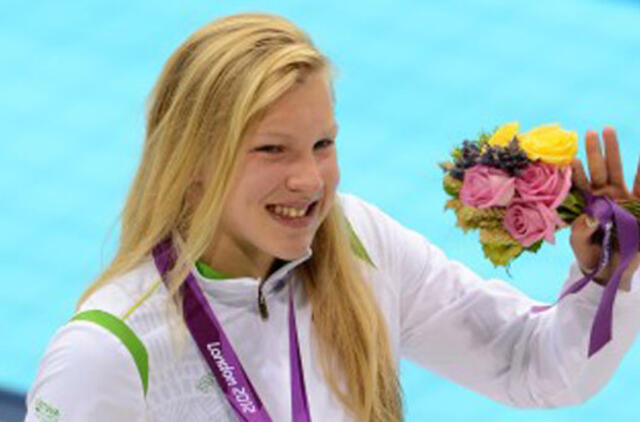 Plaukikė R. Meilutytė varžybose Anglijoje - 14-a ir 25-a